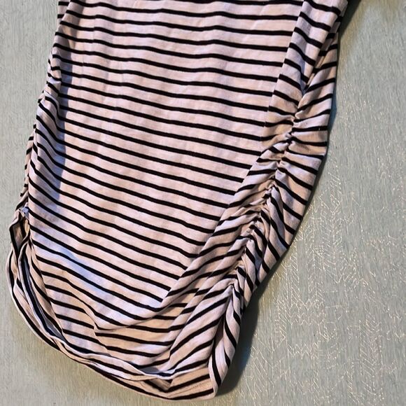Sonoma maternity top size S ruched sides, stretchy 60% cotton 40% Polyester EUC - Picture 5 of 8